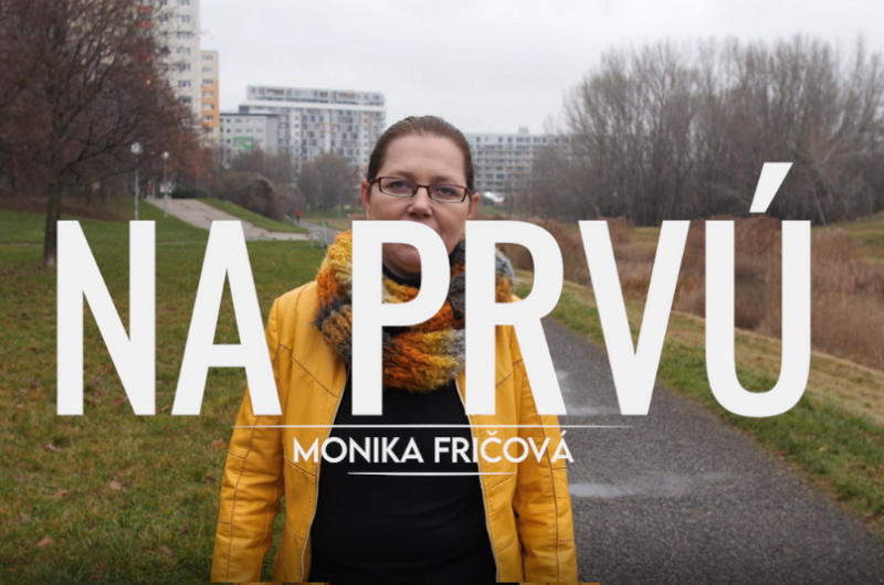 Grafika s nápisom Na prvú, Monika Fričová